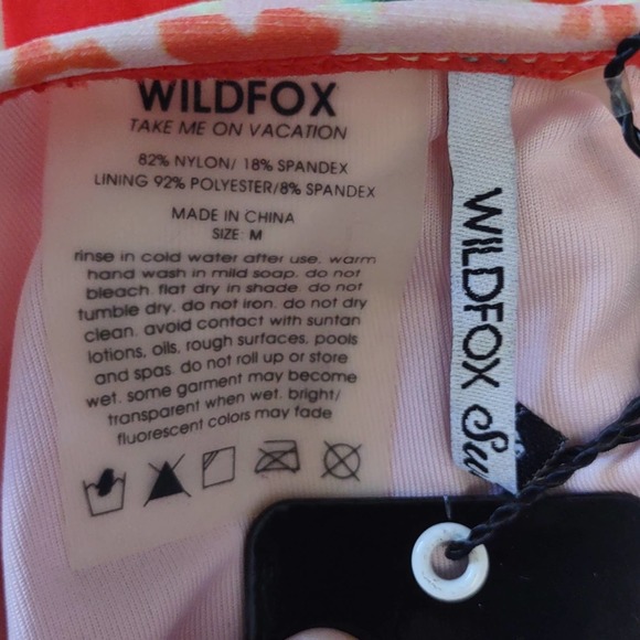 WILDFOX Geisha Tie Side Bikini Swim Bottom in Red Floral Medium - Picture 4 of 8